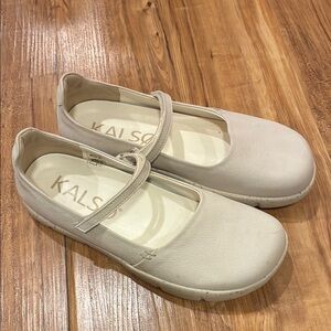 Kalso mary janes